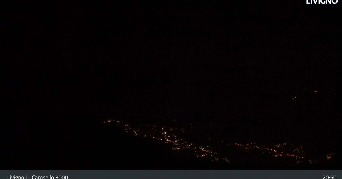 Webcam Livigno Carosello 3000: das Tal aus 2760 m